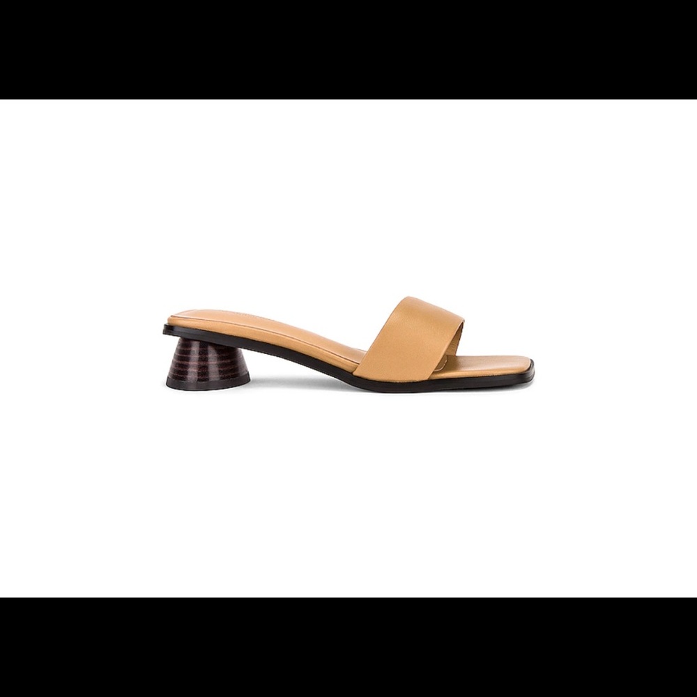 Tony Bianco size 7 sandal -Never worn